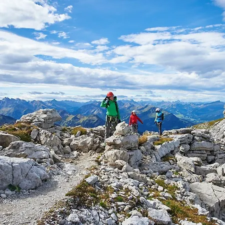 Отель Explorer Kitzbuehel 3*