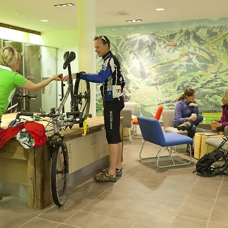 Explorer Kitzbuehel Отель 3*